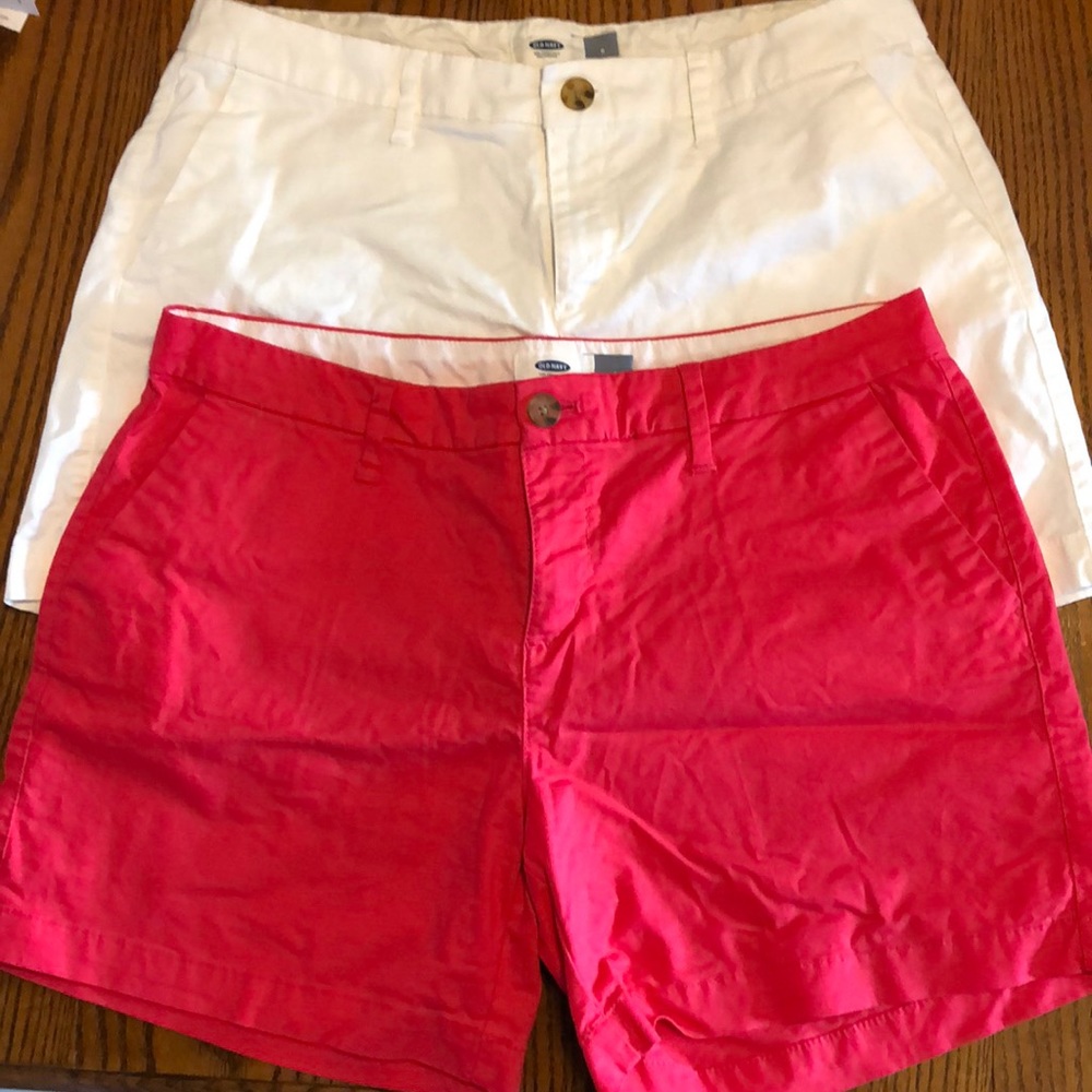 2 pairs of shorts